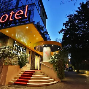 https://central-park-modena.emilia-romagnahotels.net