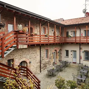 https://san-rocco-hotel.it-lombardy.com